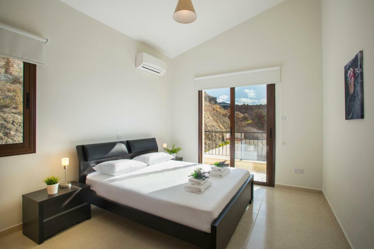 Villa Blue Jadeite Peyia Exterior foto